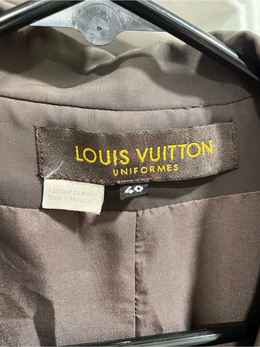 Louis Vuitton elegant louis
